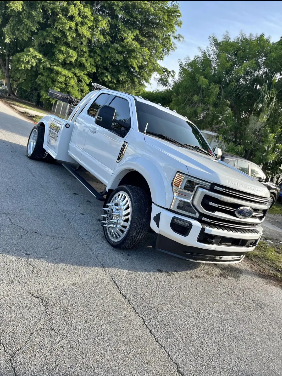 Detailed white Ford Super Duty truck